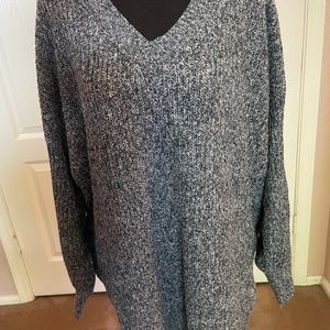 Bloomchic NWT v neck sweater